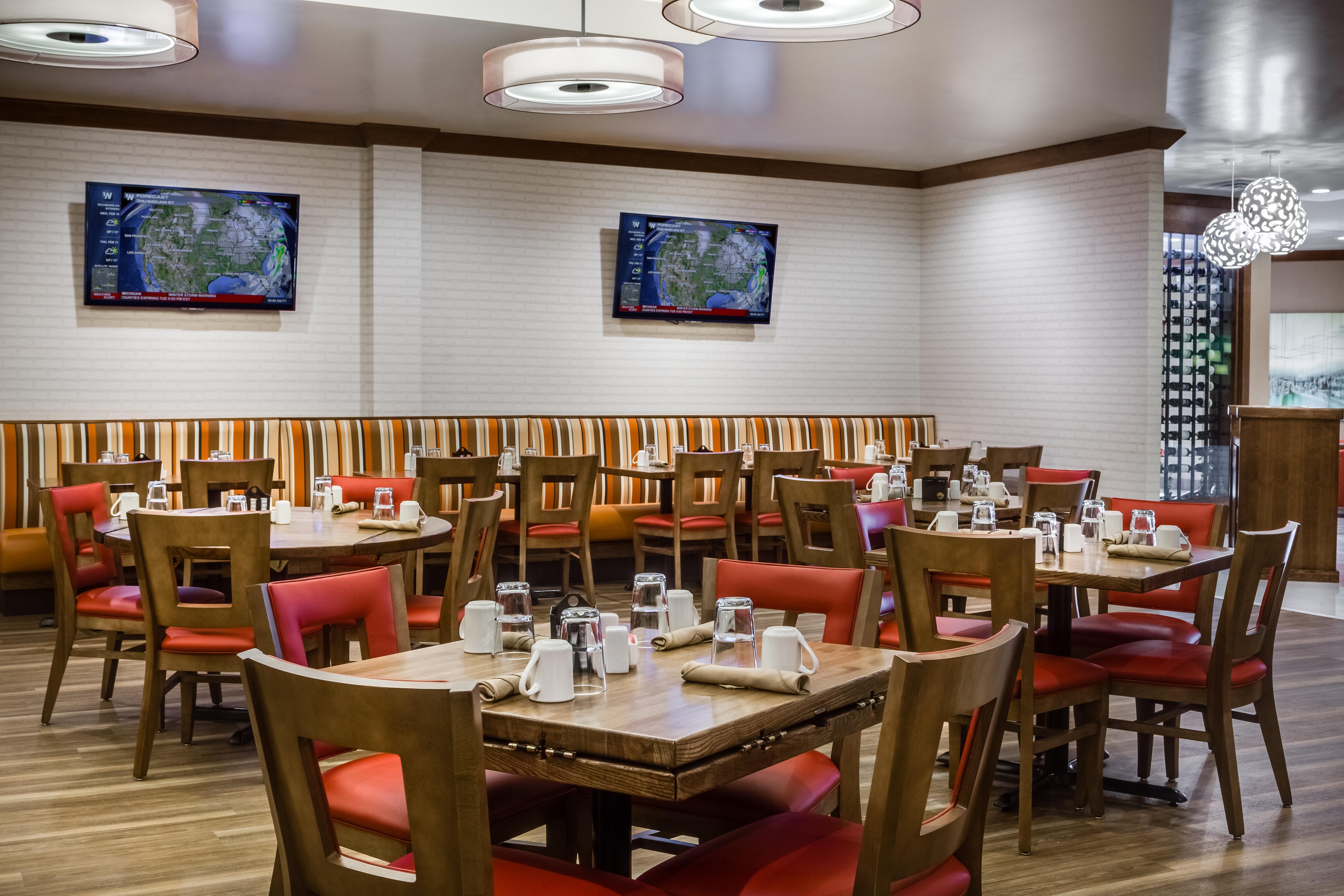Holiday Inn Dubuque/Galena By Ihg Bagian luar foto