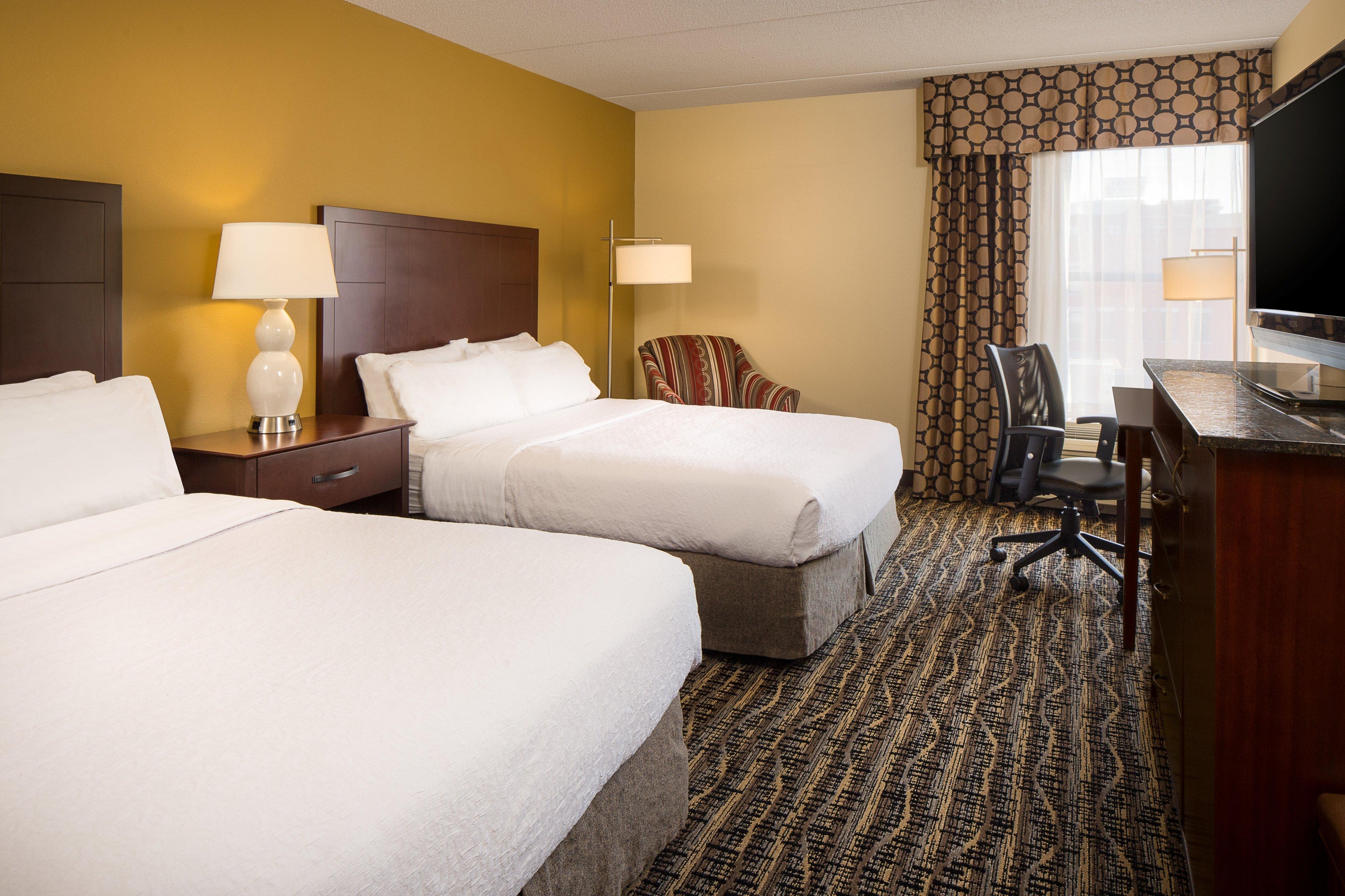 Holiday Inn Dubuque/Galena By Ihg Bagian luar foto