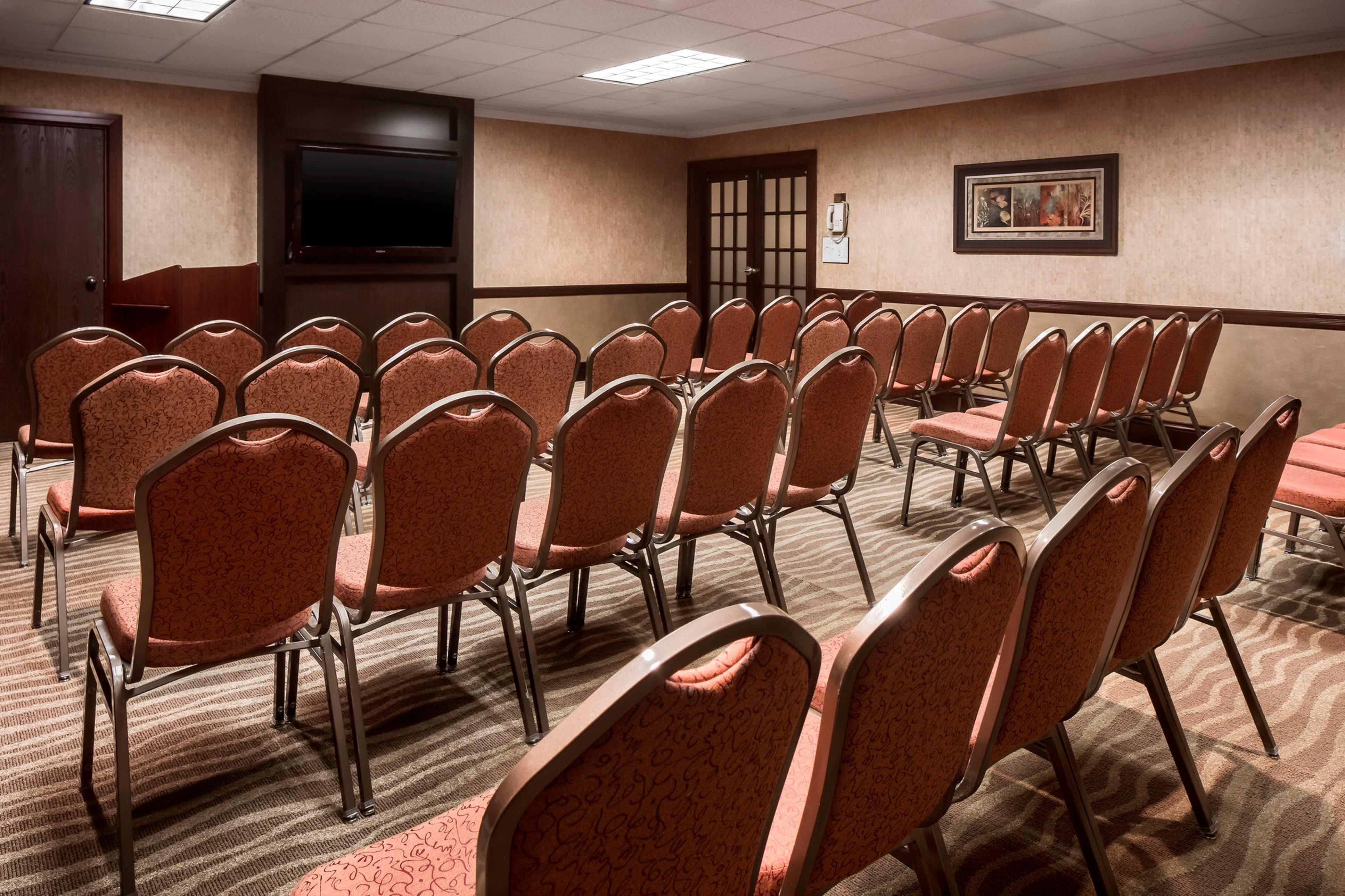 Holiday Inn Dubuque/Galena By Ihg Bagian luar foto