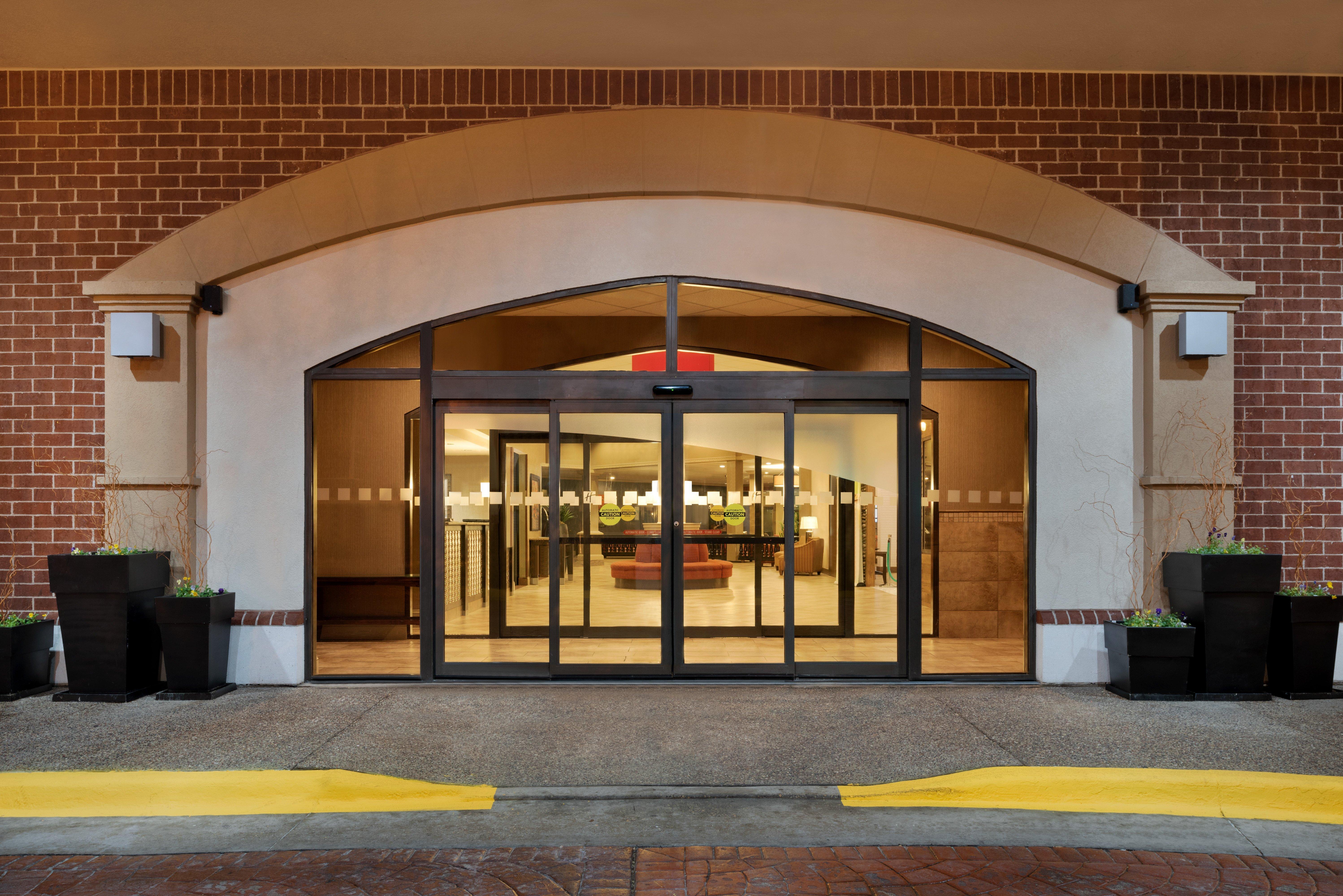 Holiday Inn Dubuque/Galena By Ihg Bagian luar foto