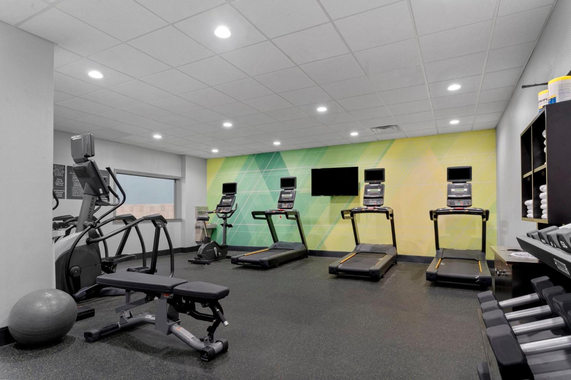 Holiday Inn Dubuque/Galena By Ihg Bagian luar foto