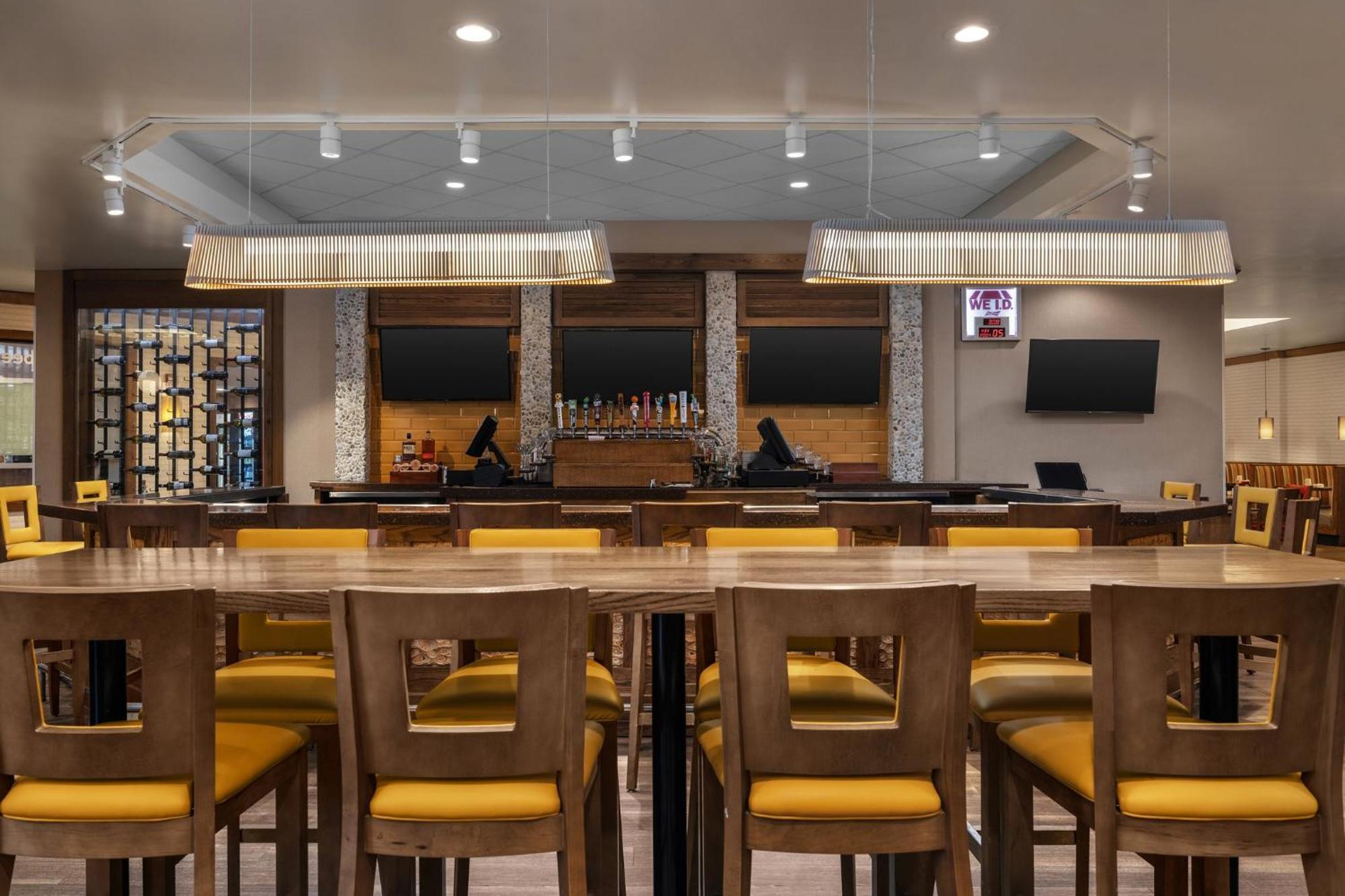 Holiday Inn Dubuque/Galena By Ihg Bagian luar foto